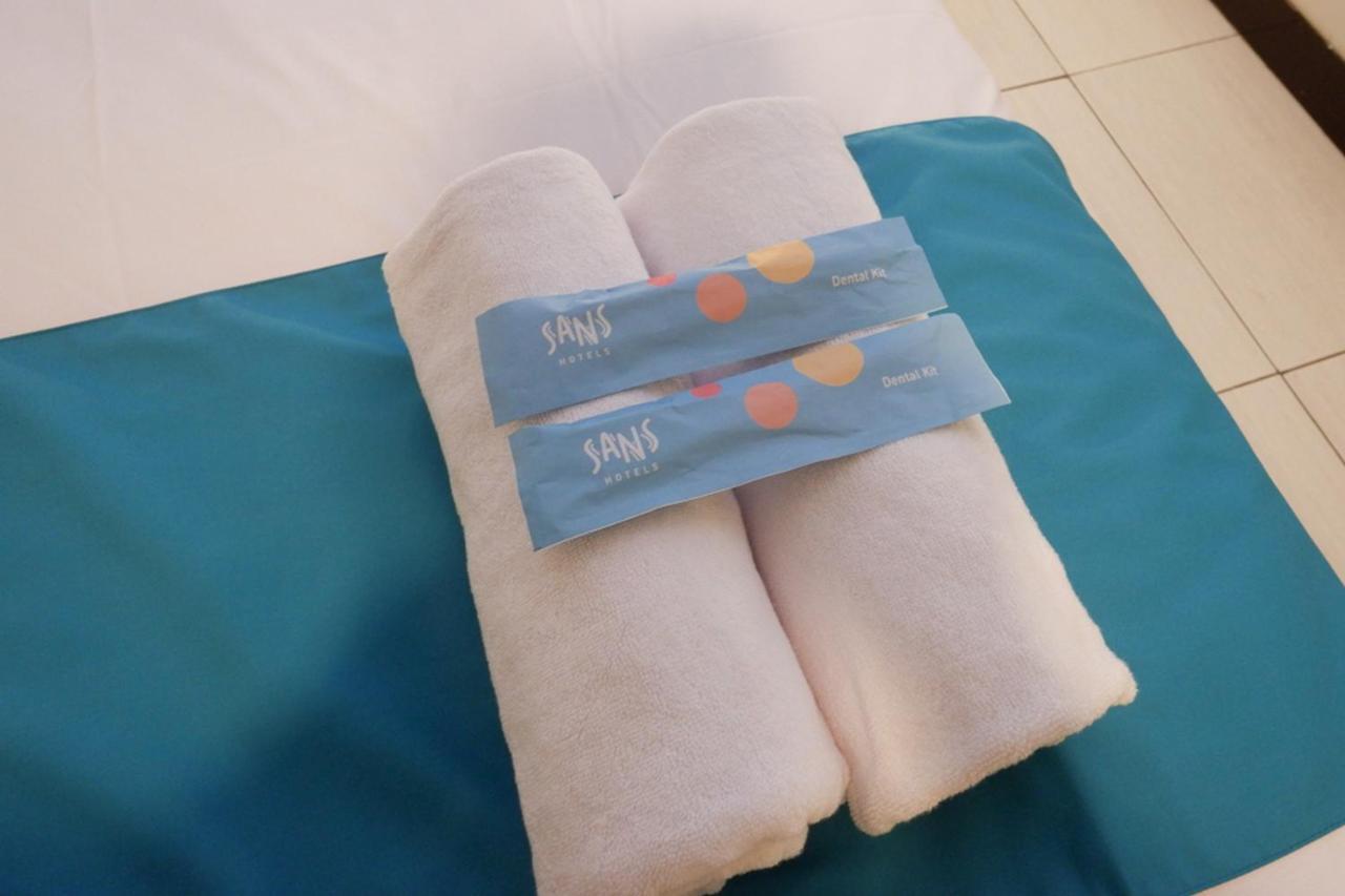 Sans Hotel Good Wish Semarang Jomblang Ngoại thất bức ảnh